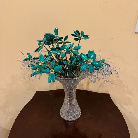 Beautiful handmade beaded flowers for vase - Picture 3 of 5